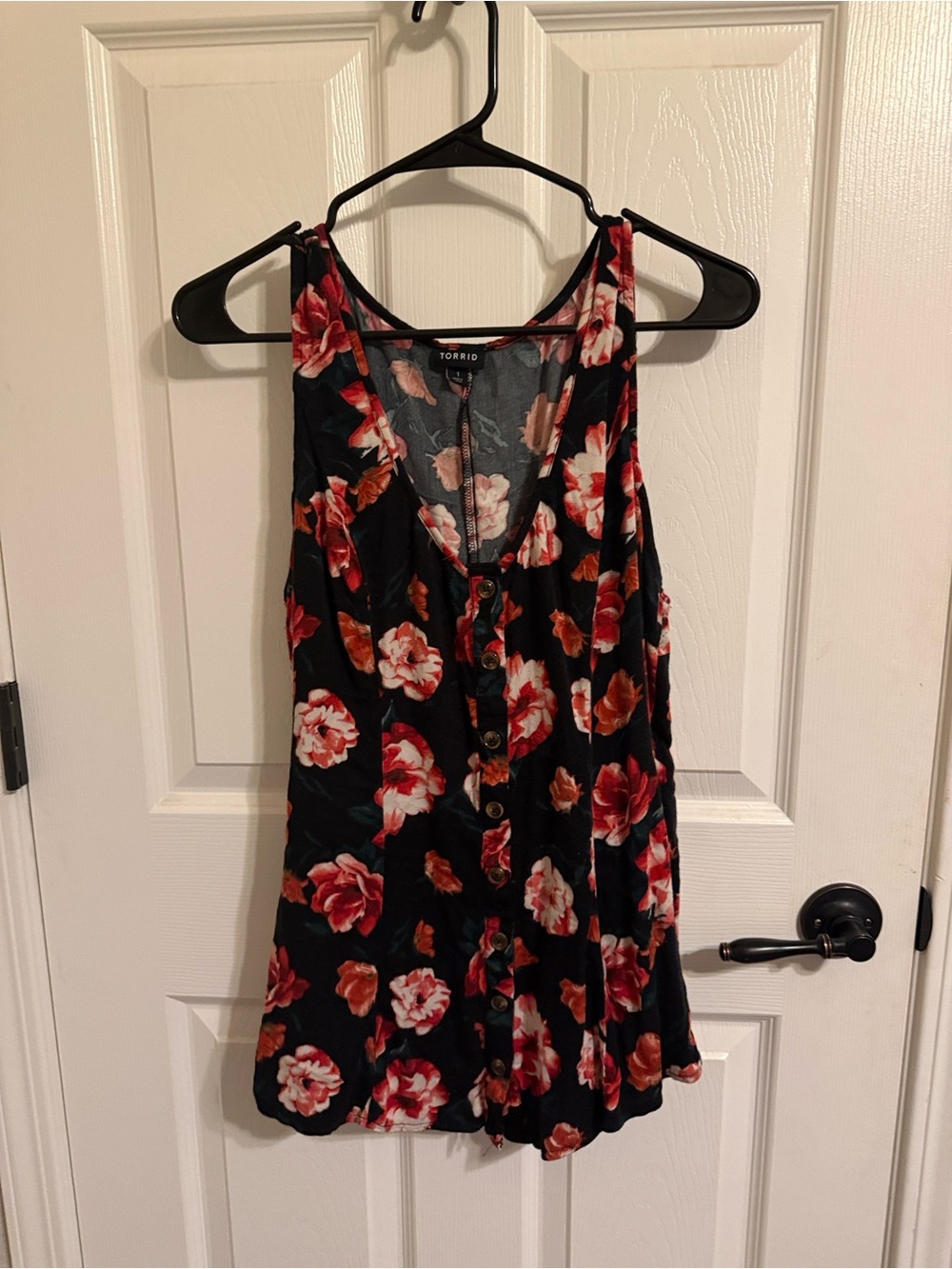 Torrid Floral Henley Tank Top Black Pink Rose Print Size 1 (14/16)